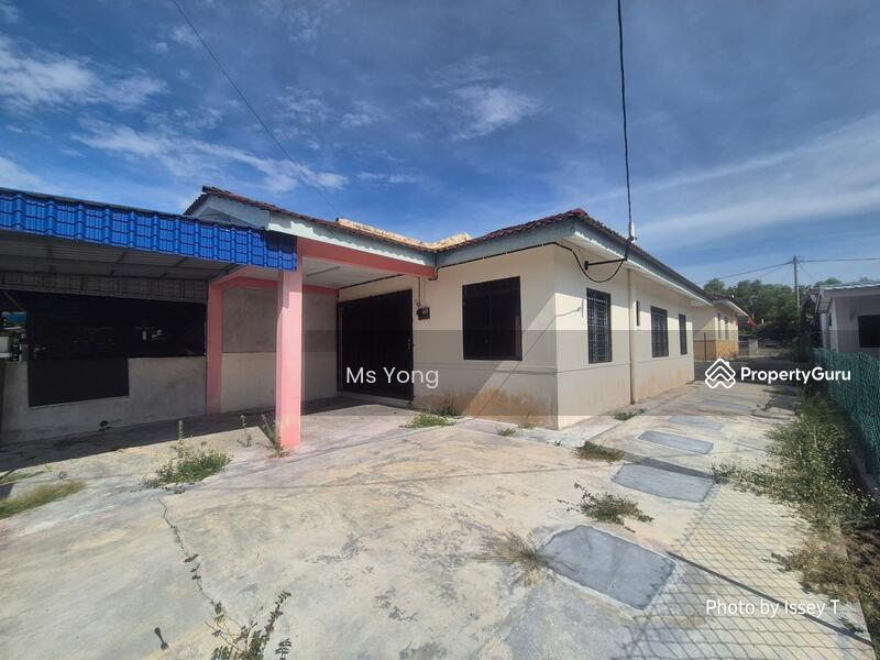 Untuk Disewa - Batu Gajah Single Storey Semi Detached House For Rent Perak