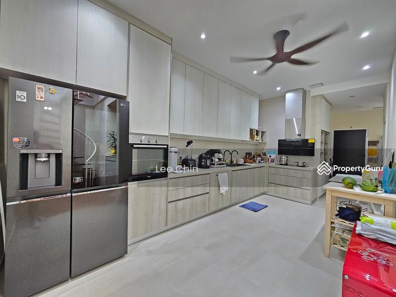 Untuk Dijual - Medan Kolam Air, Reservoir Garden, 1.5 Storey Terrace