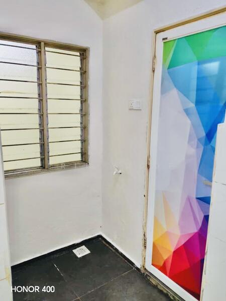 Untuk Disewa - Dataran Otomobil