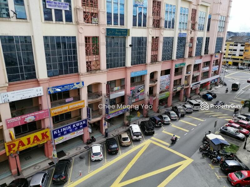 For Rent - Diamond Square