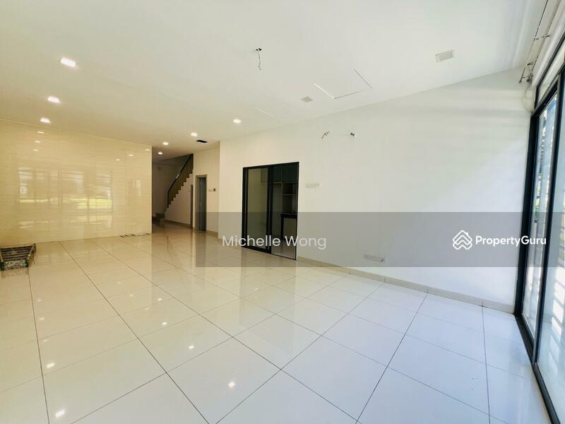 For Sale - Lakeclub Parkhome Taman Tasik Rawang 2.5 Storey Renovated For Sale