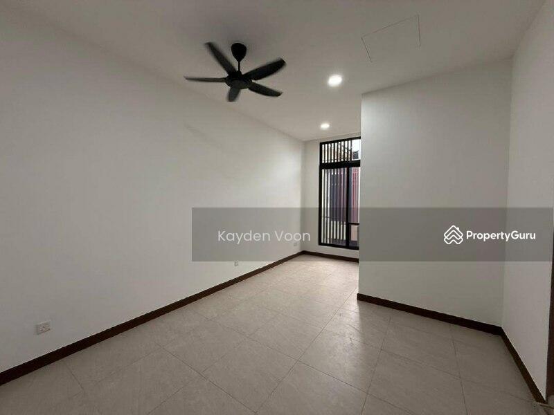 For Rent - Aurora Sentral Double Storey Brand New