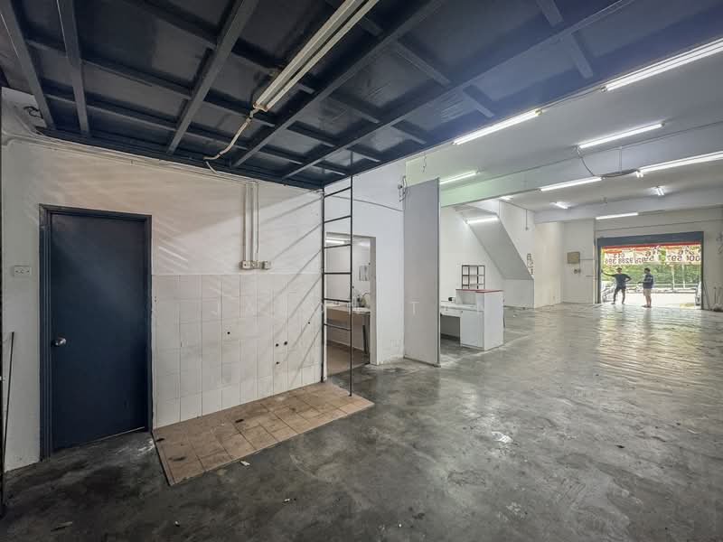 Shop / Office for Rent in Alam Budiman (Shah Alam) - Jason Tan - Interior - PropertyGuru.com.my