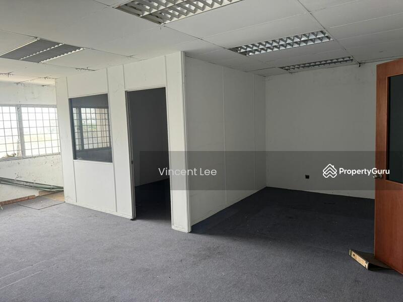 Untuk Dijual - 2 Office Unit top floor for sale together (level 4) at Bukit Tinggi Klang