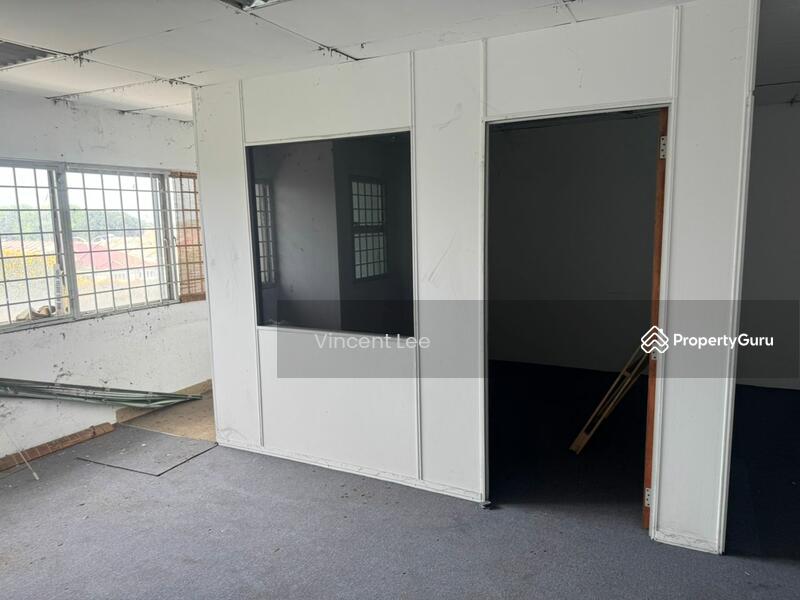 Untuk Dijual - 2 Office Unit top floor for sale together (level 4) at Bukit Tinggi Klang