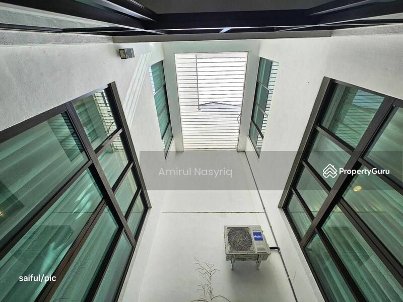 Untuk Dijual - 2-storey Terrace House at Seksyen U16