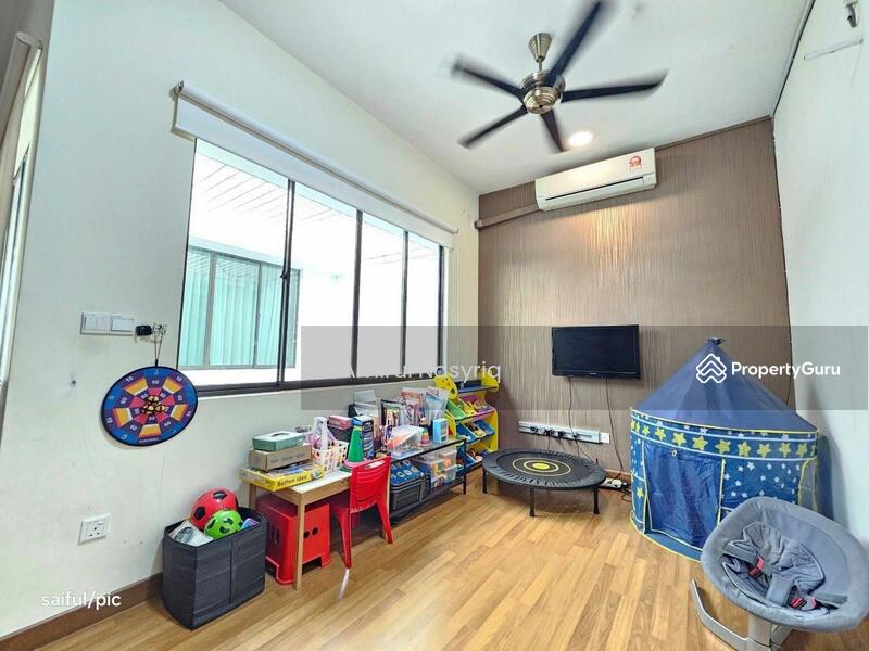 Untuk Dijual - 2-storey Terrace House at Seksyen U16