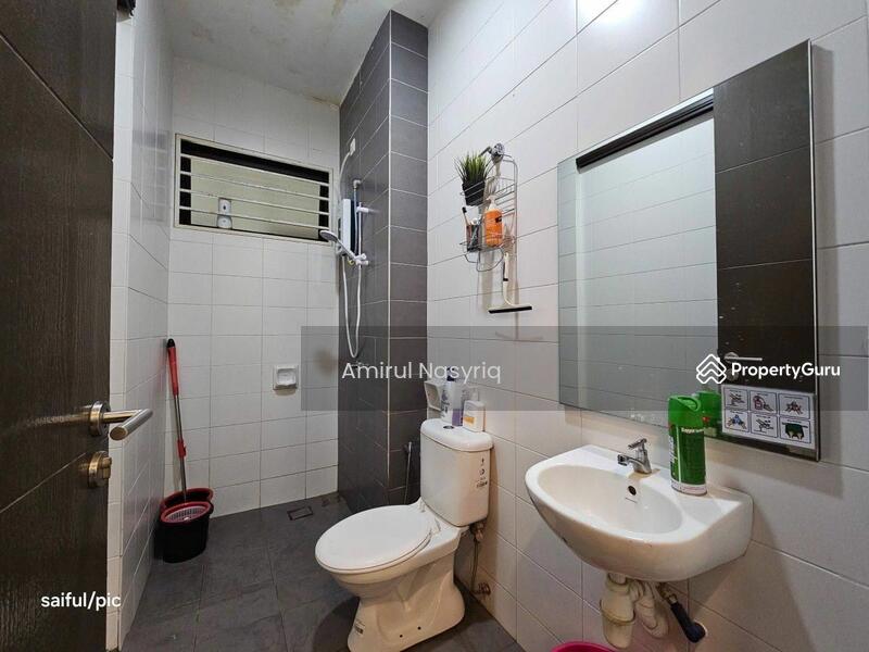 Untuk Dijual - 2-storey Terrace House at Seksyen U16