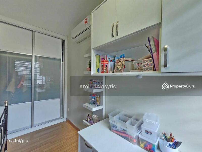 Untuk Dijual - 2-storey Terrace House at Seksyen U16