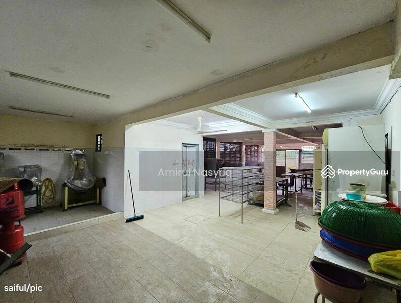 Untuk Dijual - Semi-Detached House at Seksyen 30