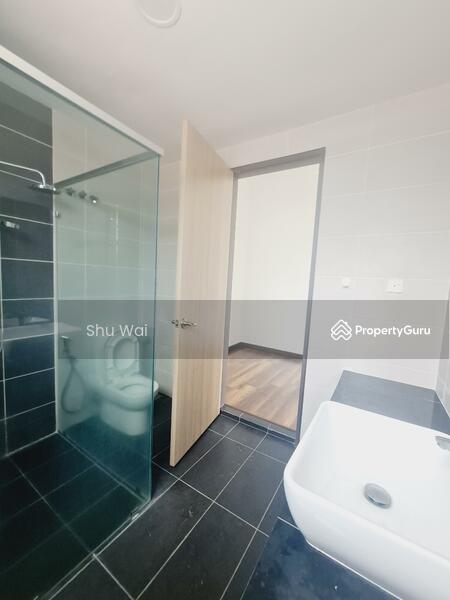 Untuk Dijual - Bandar Kinrara,Best Deal 3sty Superlink Big side Land Corner,Facing North