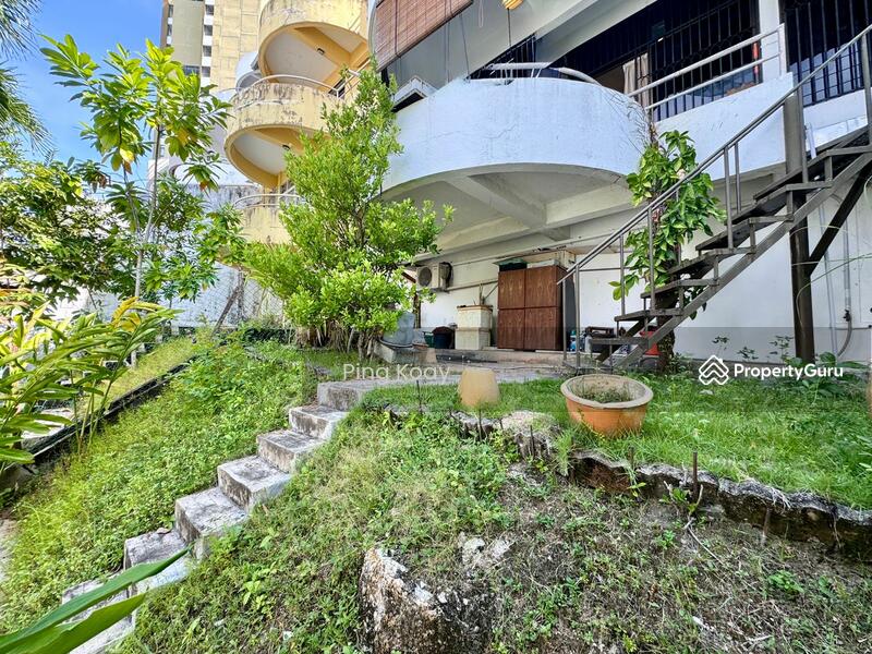 3-storey Terraced House for Sale in Batu Ferringhi (Penang) - Ping Koay - PropertyGuru.com.my