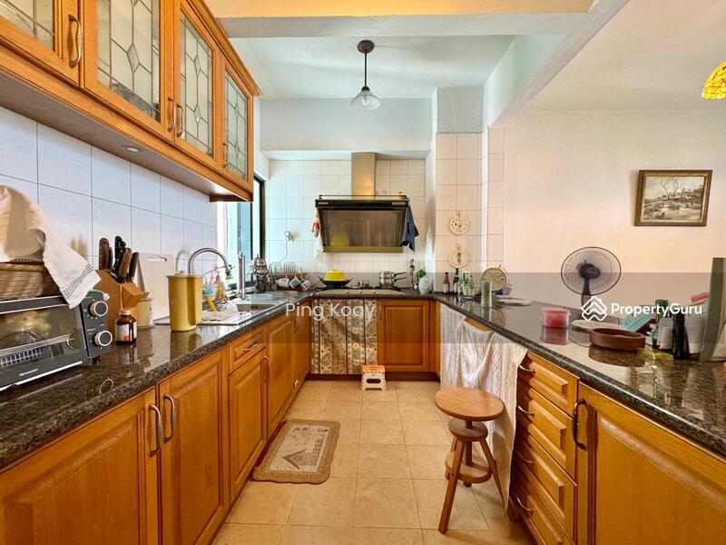 3-storey Terraced House for Sale in Batu Ferringhi (Penang) - Ping Koay - PropertyGuru.com.my
