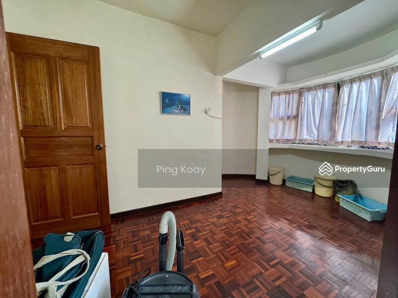3-storey Terraced House for Sale in Batu Ferringhi (Penang) - Ping Koay - PropertyGuru.com.my