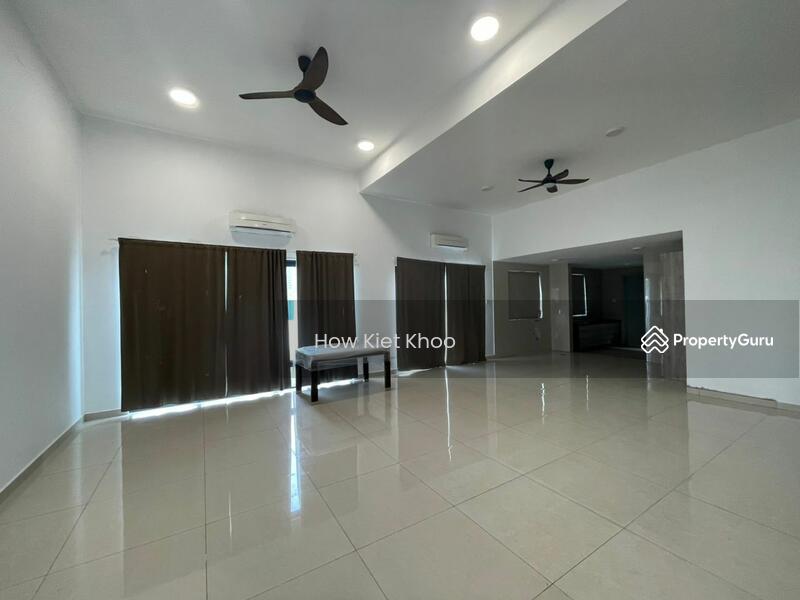 For Sale - Semi-Detached House at D'Island