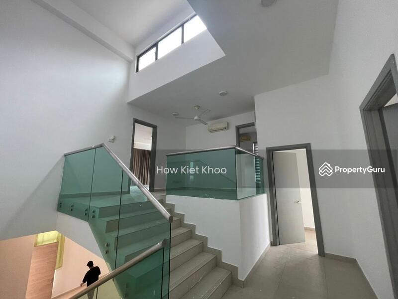 For Sale - Semi-Detached House at D'Island
