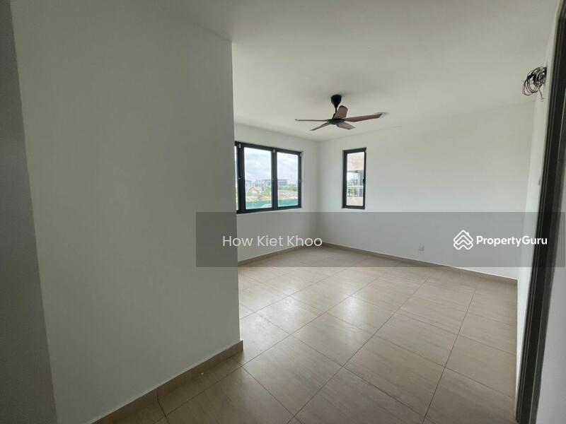 For Sale - Semi-Detached House at D'Island