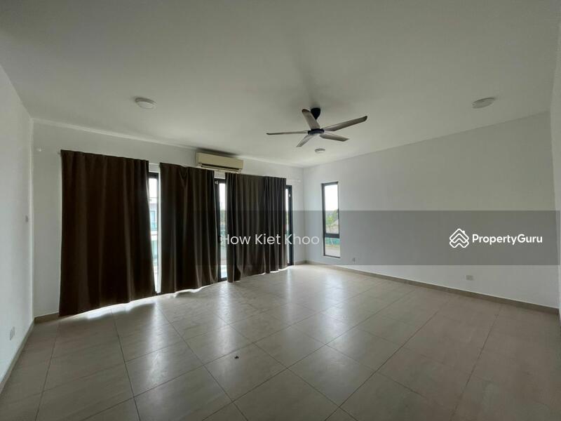 For Sale - Semi-Detached House at D'Island