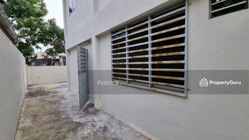 For Rent - 2 sty Semi-D Opp Pesta Sungai Nibong【Face Main Road】3700sf 8-10 Cars