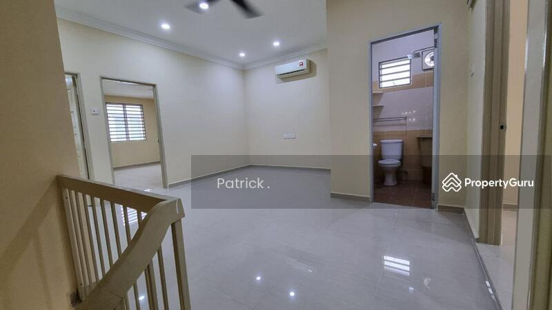 For Rent - 2 sty Semi-D Opp Pesta Sungai Nibong【Face Main Road】3700sf 8-10 Cars