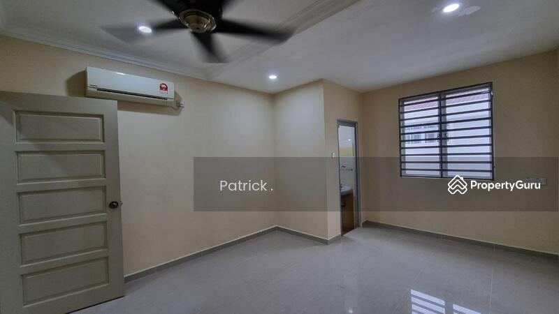 For Rent - 2 sty Semi-D Opp Pesta Sungai Nibong【Face Main Road】3700sf 8-10 Cars