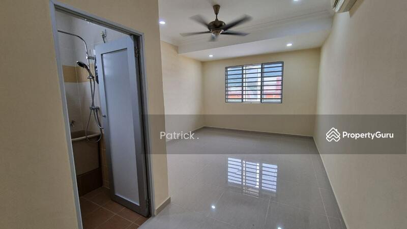 For Rent - 2 sty Semi-D Opp Pesta Sungai Nibong【Face Main Road】3700sf 8-10 Cars