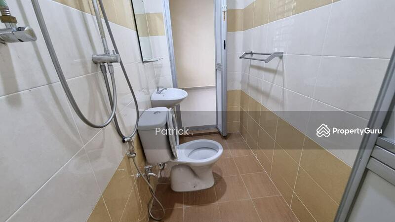 For Rent - 2 sty Semi-D Opp Pesta Sungai Nibong【Face Main Road】3700sf 8-10 Cars