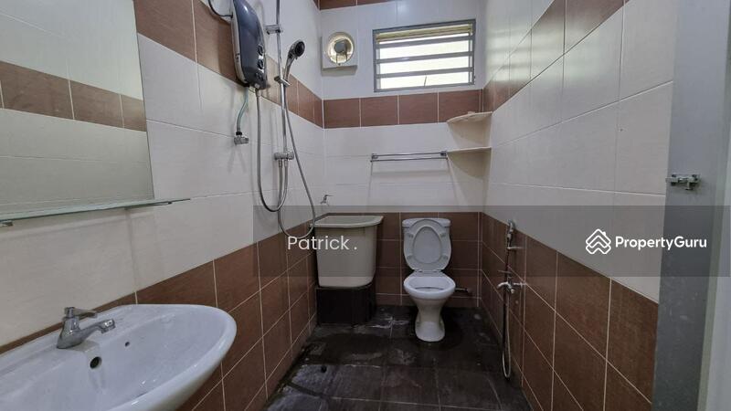 For Rent - 2 sty Semi-D Opp Pesta Sungai Nibong【Face Main Road】3700sf 8-10 Cars