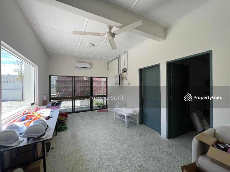 Untuk Dijual - 1.5 Storey Corner Lot Terrace Seapark PJ