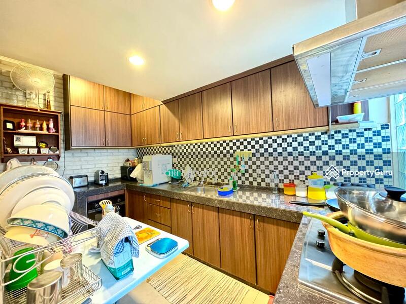 For Sale - Laman Oakleaf