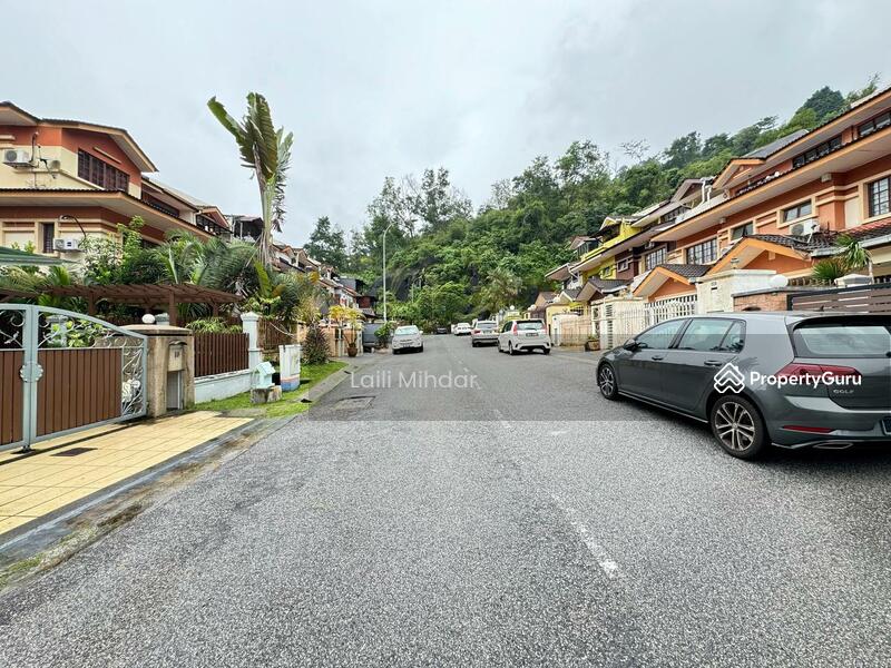 For Sale - Laman Oakleaf