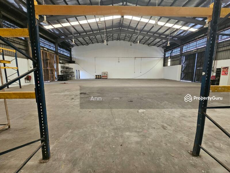 For Rent - PJ Warehouse & Office 40ksqft Spacious & Strategic, Suitable for Sports Centre and Factory