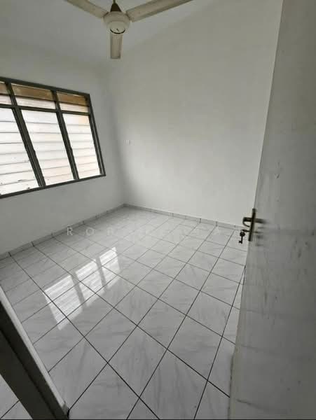 Rumah Flat untuk Dijual di Flat Tasek 64 - Robbie Tan - Interior - PropertyGuru.com.my