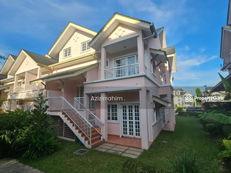 For Sale - 2 and a half Storey New Hampshire Presint 18