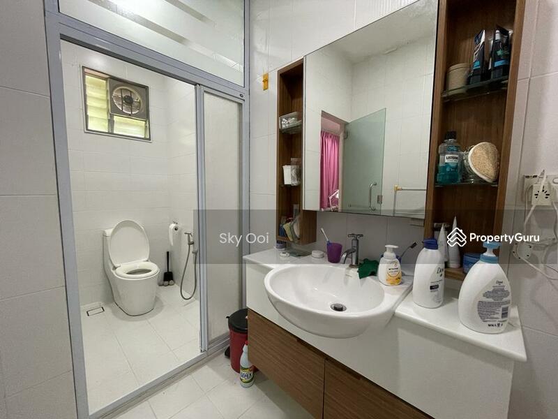 For Rent - Double Storey Terrace @ Taman Brown