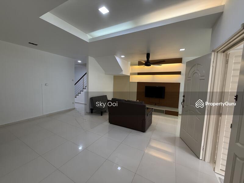 For Rent - Double Storey Terrace @ Taman Brown