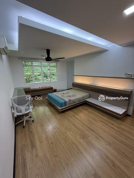 For Rent - Double Storey Terrace @ Taman Brown