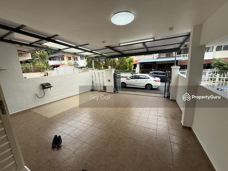 For Rent - Double Storey Terrace @ Taman Brown