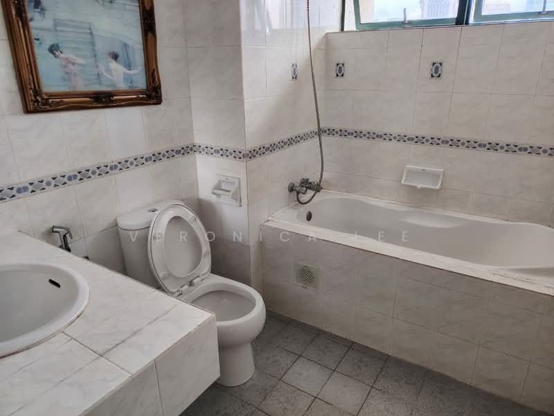 Kondominium untuk Disewa di Vista Damai - Veronica Lee - Bathroom - PropertyGuru.com.my