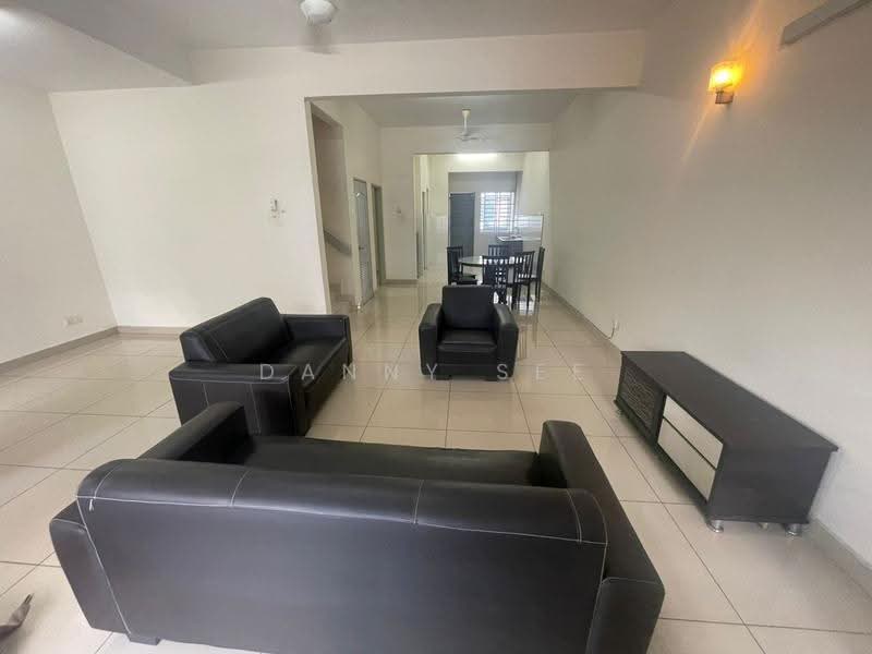 2-storey Terraced House for Rent in Bandar Indahpura (Kulai) - Danny See - Living Room - PropertyGuru.com.my