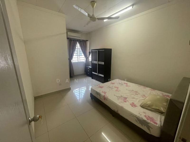 2-storey Terraced House for Rent in Bandar Indahpura (Kulai) - Danny See - Bedroom - PropertyGuru.com.my