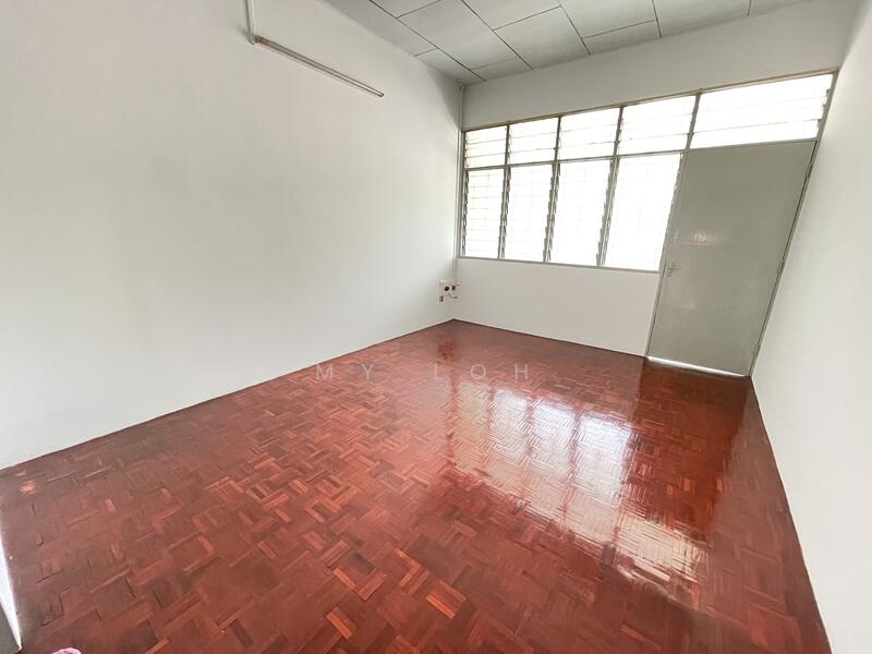 For Sale - 22x70 Taman Rakyat Yulek Cheras