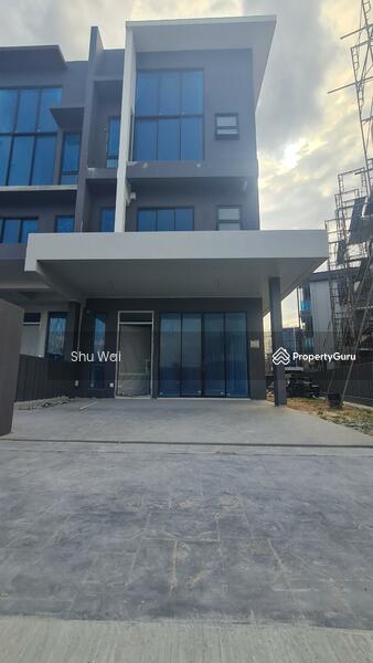 For Sale - Corner Superlink,Last unit available 3sty Corner,6beds Generation Homes,Sunway beside