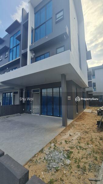 For Sale - Corner Superlink,Last unit available 3sty Corner,6beds Generation Homes,Sunway beside