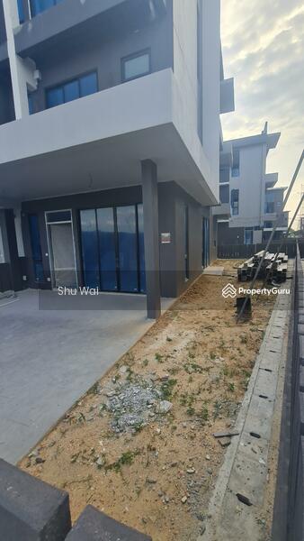For Sale - Corner Superlink,Last unit available 3sty Corner,6beds Generation Homes,Sunway beside
