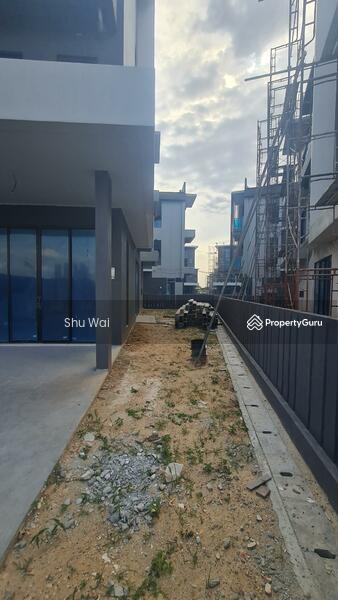 For Sale - Corner Superlink,Last unit available 3sty Corner,6beds Generation Homes,Sunway beside
