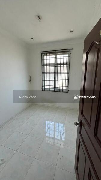 For Sale - Bukit Indah End Lot