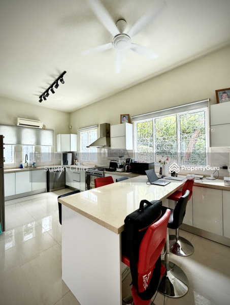 Charming Seaview Bungalow in Hilltop Villas, Batu Ferringhi. untuk Untuk Dijual - RM 6,880,000, Apr 2026 - PropertyGuru.com.my