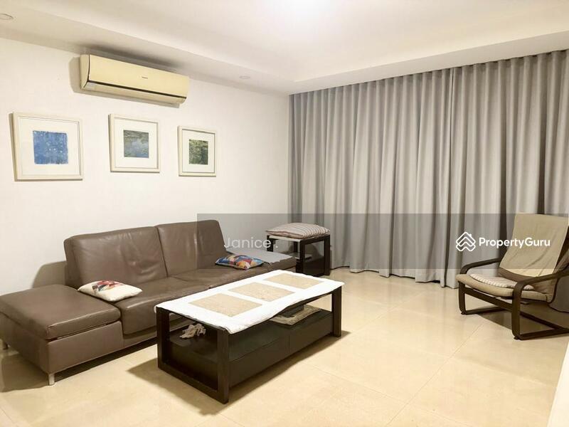 Untuk Dijual - The Straits View Condominium