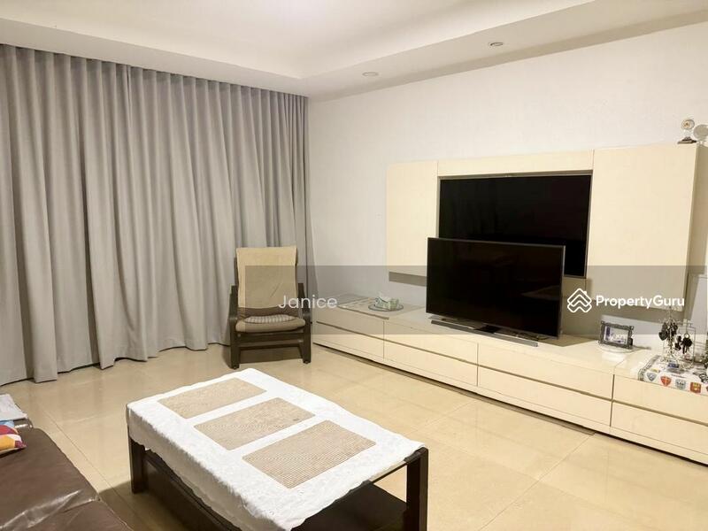 Untuk Dijual - The Straits View Condominium